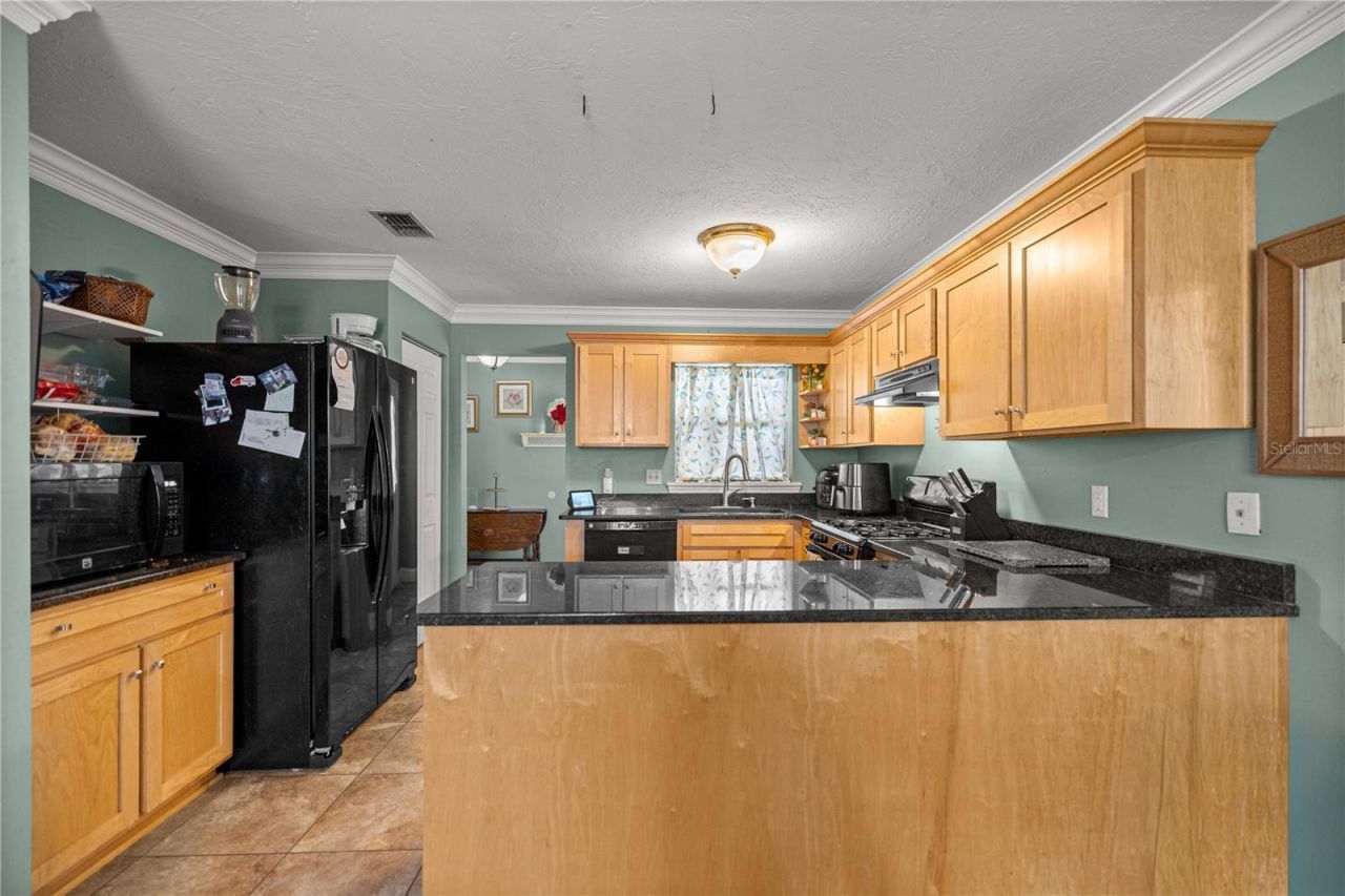 5947 Avenue C , Mc Intosh, FL 32664 Photo