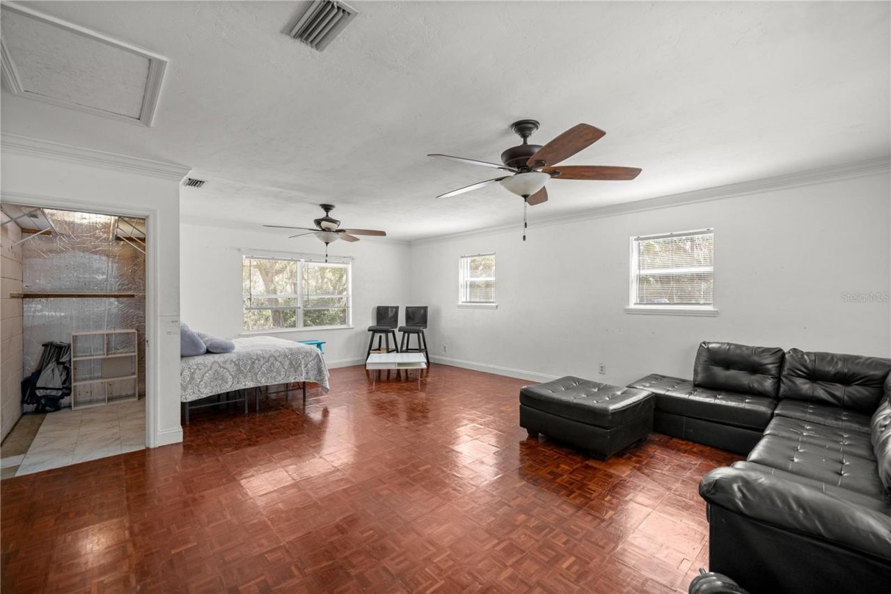 5947 Avenue C , Mc Intosh, FL 32664 Photo