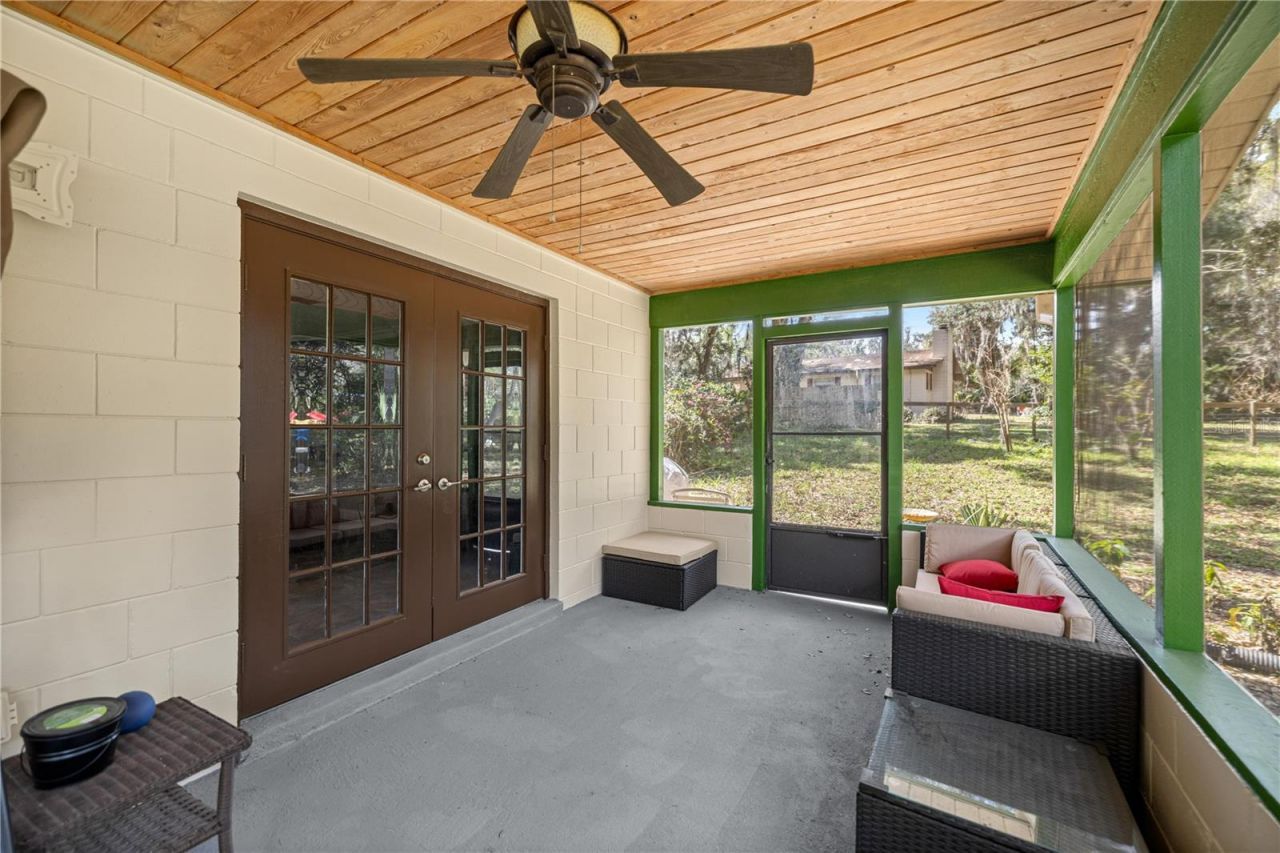 5947 Avenue C , Mc Intosh, FL 32664 Photo