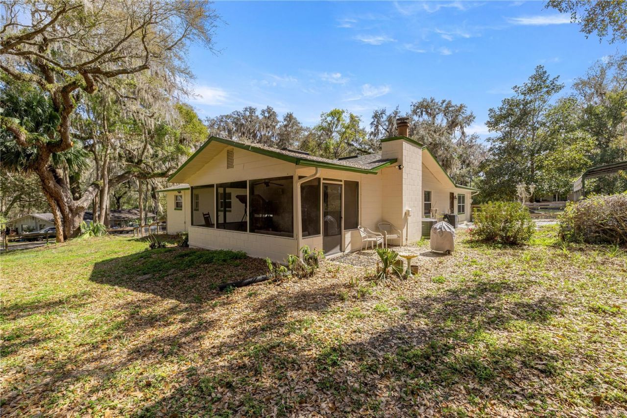 5947 Avenue C, Mc Intosh, FL 32664 Photo