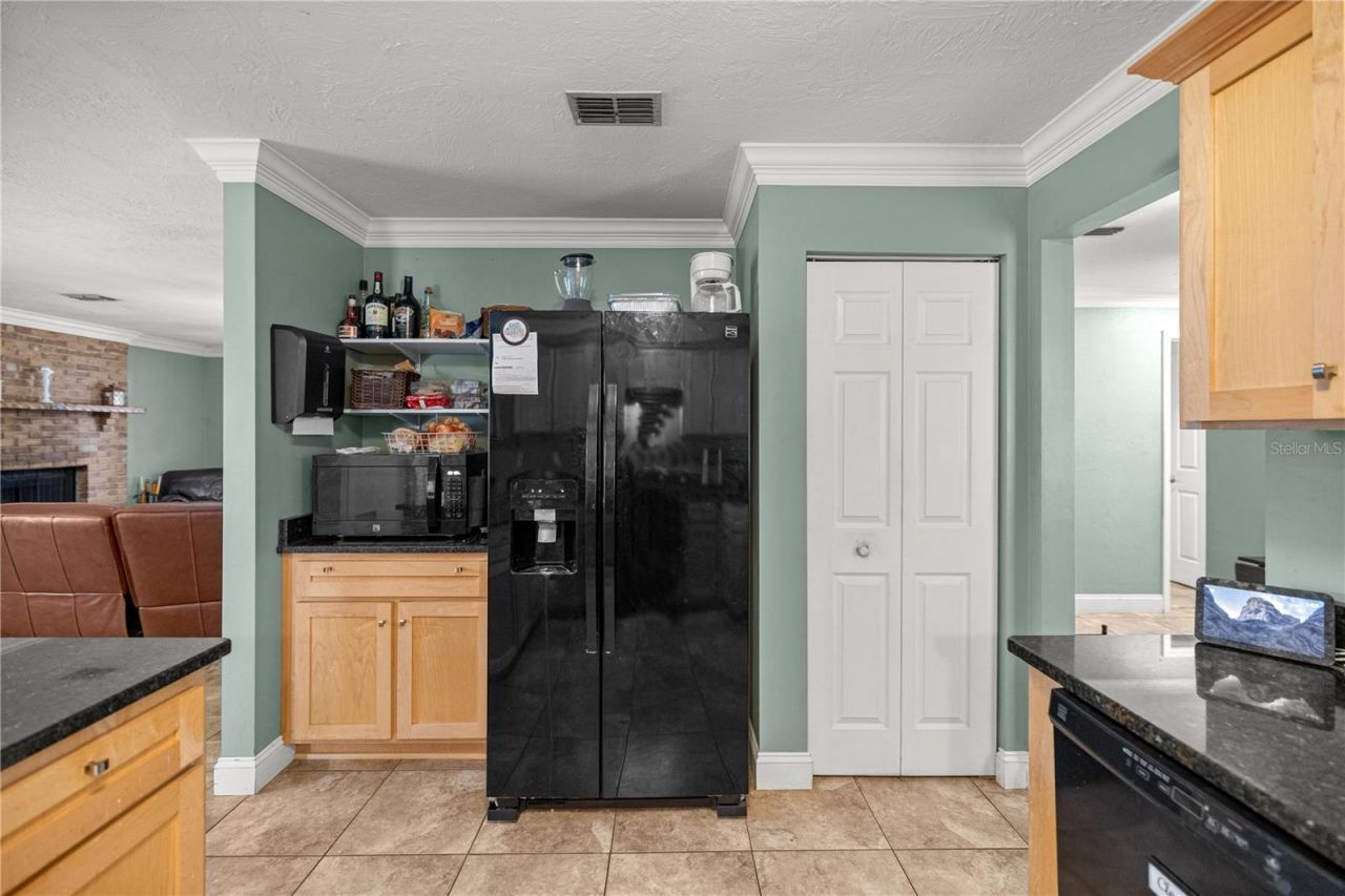 5947 Avenue C , Mc Intosh, FL 32664 Photo