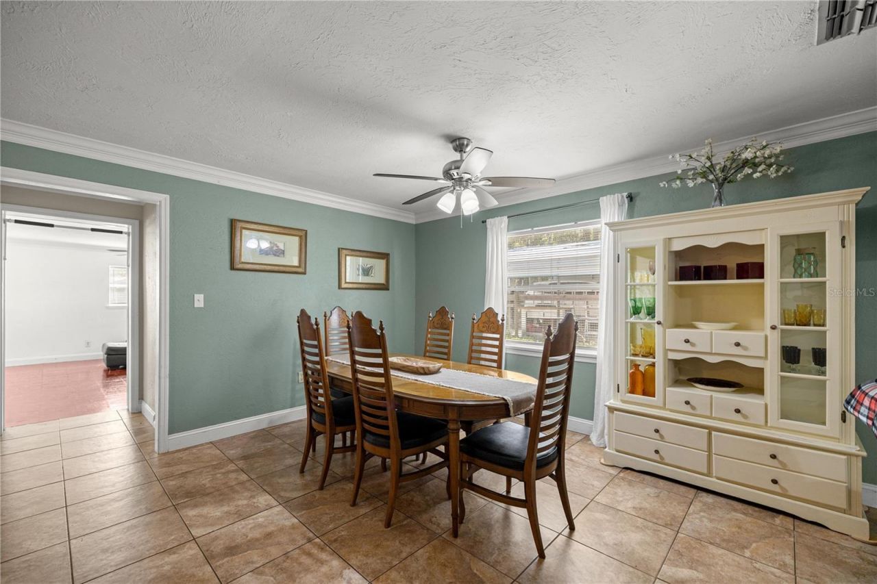 5947 Avenue C , Mc Intosh, FL 32664 Photo