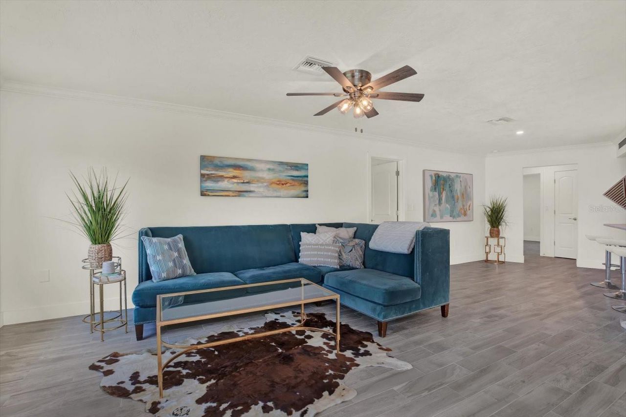 1979 Iowa Avenue Ne, Saint Petersburg, FL 33703 Photo