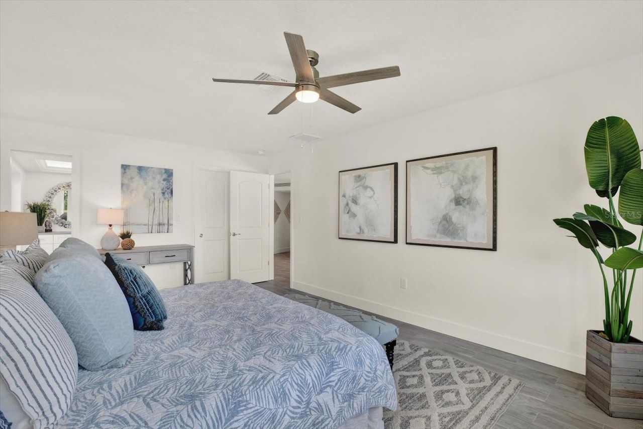 1979 Iowa Avenue Ne, Saint Petersburg, FL 33703 Photo