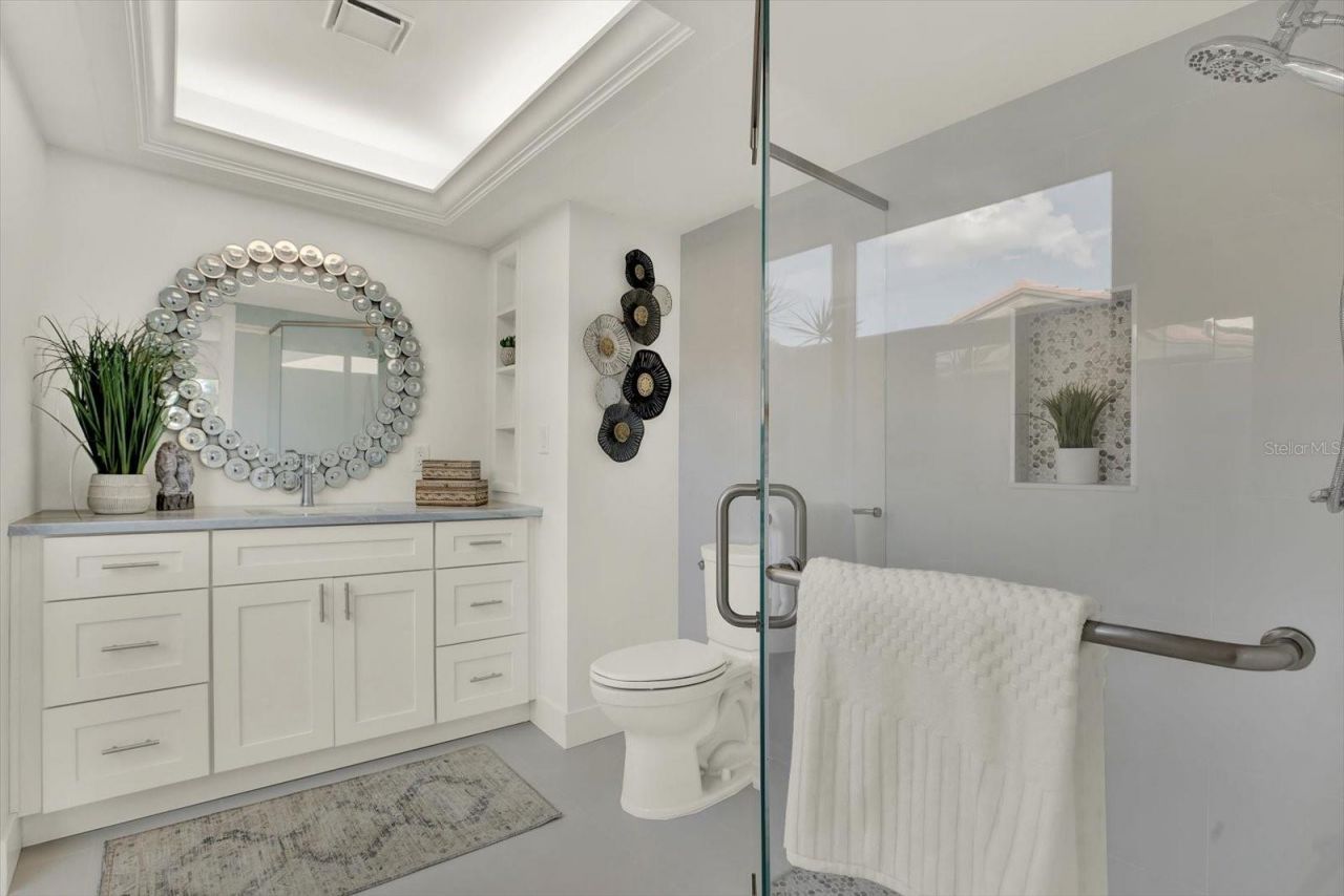 1979 Iowa Avenue Ne, Saint Petersburg, FL 33703 Photo