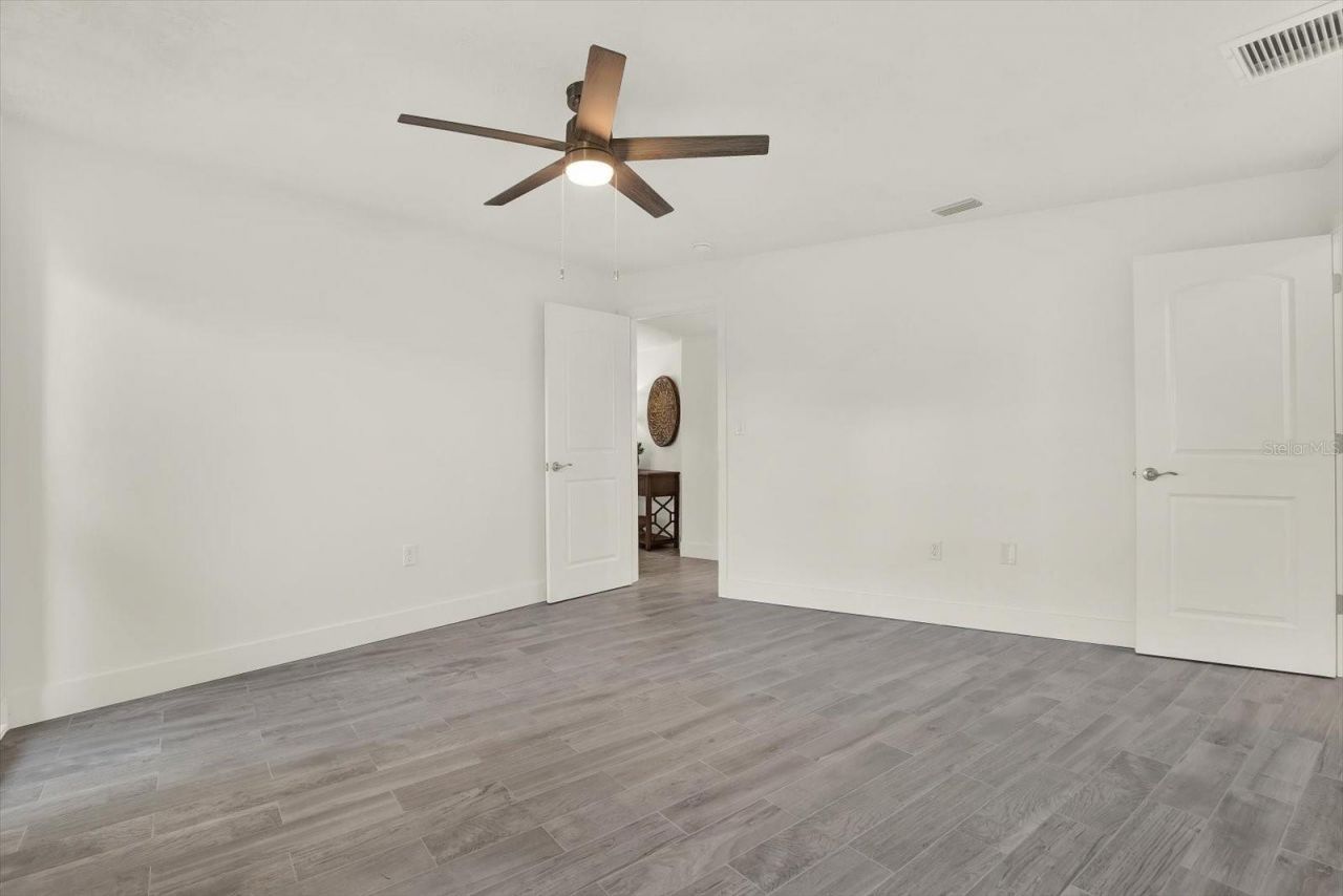 1979 Iowa Avenue Ne, Saint Petersburg, FL 33703 Photo