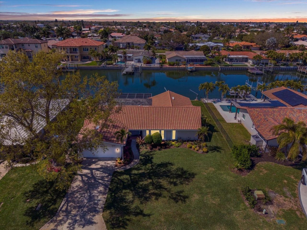 1979 Iowa Avenue Ne, Saint Petersburg, FL 33703 Photo