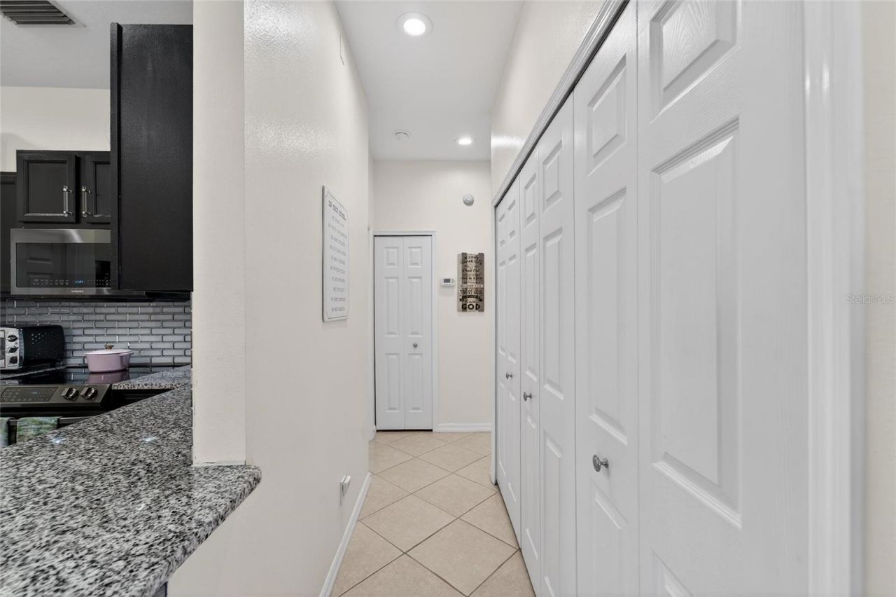 4174 70th Street Circle E, Palmetto, FL 34221 Photo