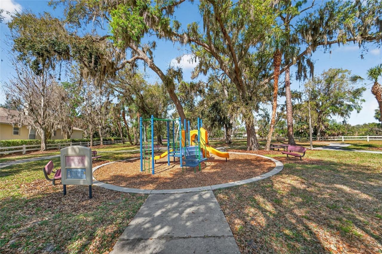 4174 70th Street Circle E, Palmetto, FL 34221 Photo