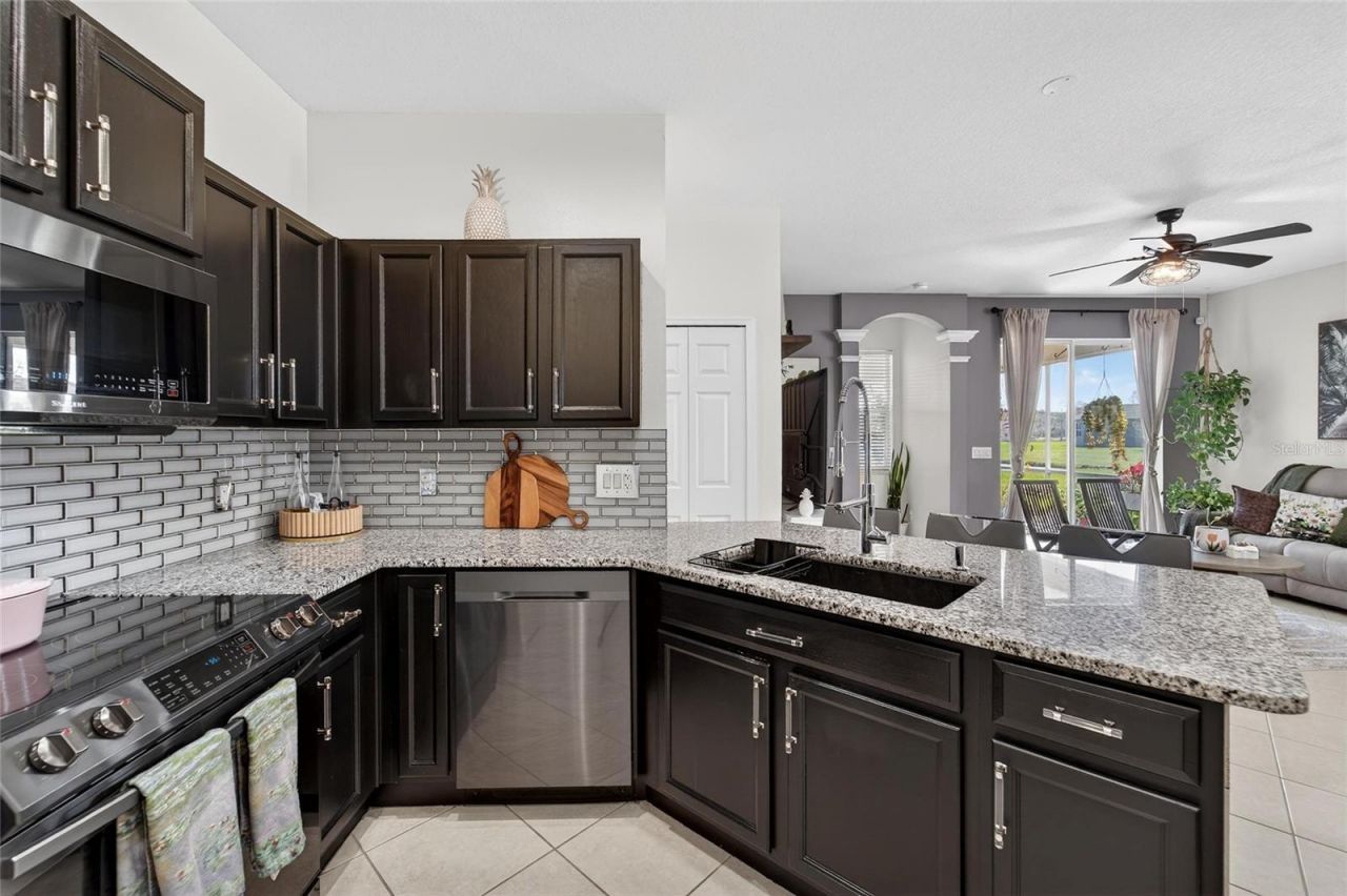 4174 70th Street Circle E, Palmetto, FL 34221 Photo