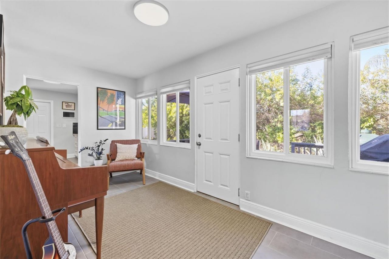 737 53rd Terrace N, Saint Petersburg, FL 33701 Photo