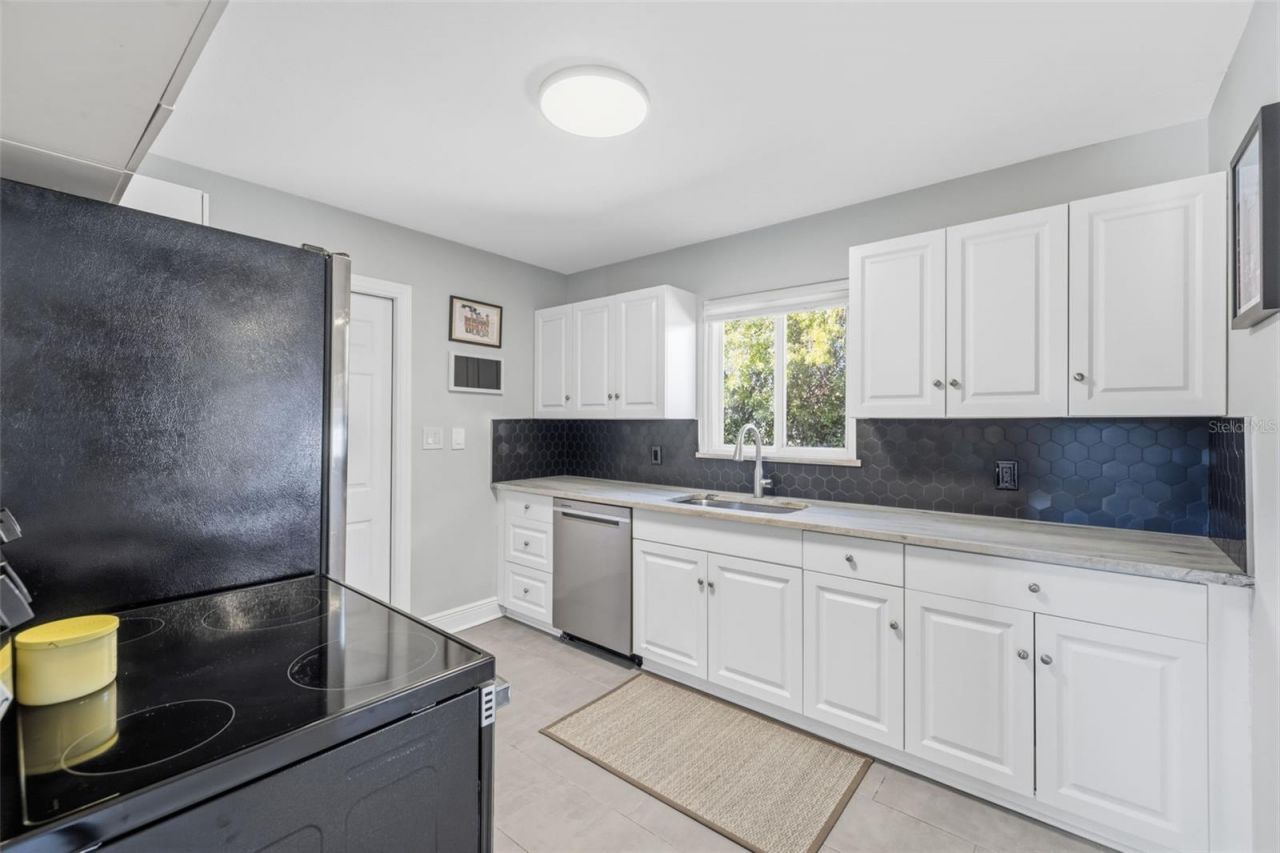 737 53rd Terrace N, Saint Petersburg, FL 33701 Photo