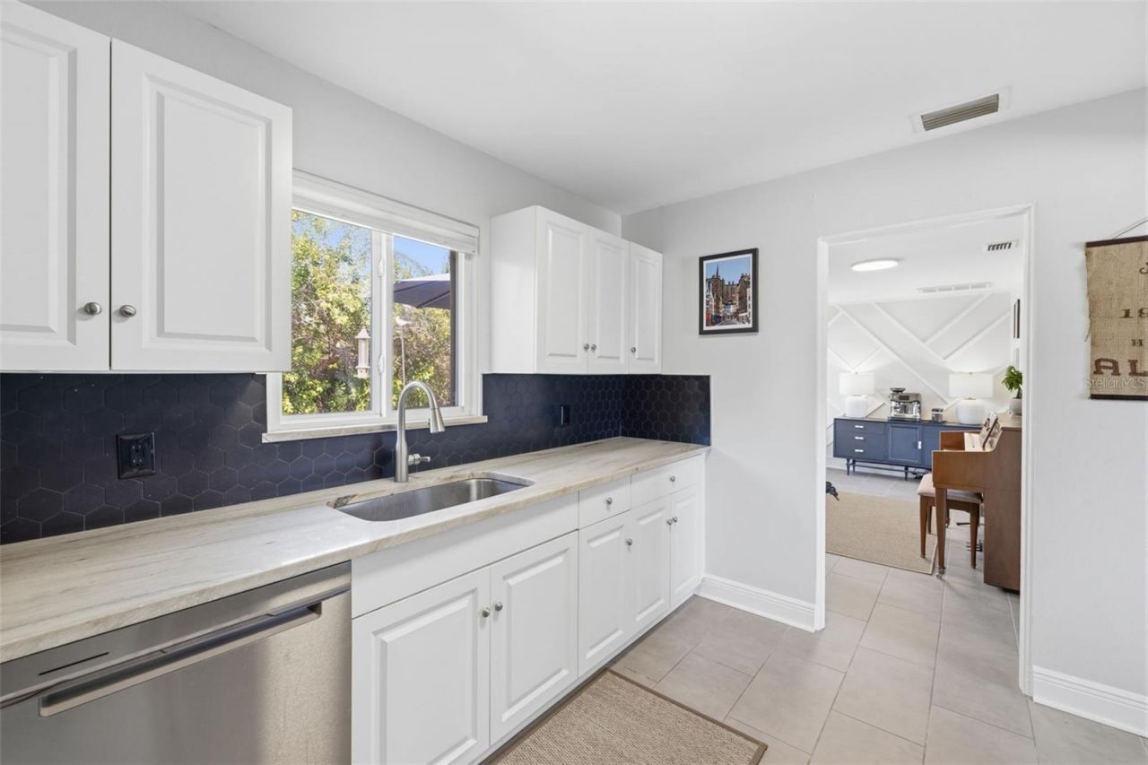 737 53rd Terrace N, Saint Petersburg, FL 33701 Photo