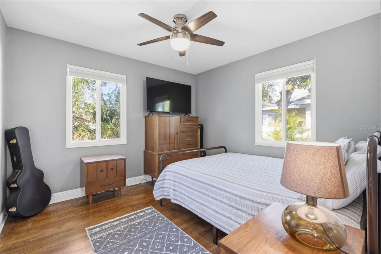 737 53rd Terrace N, Saint Petersburg, FL 33701 Photo