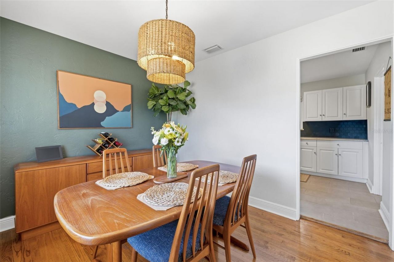 737 53rd Terrace N, Saint Petersburg, FL 33701 Photo