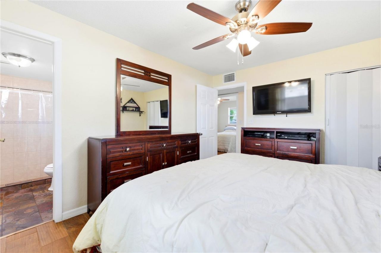 10776 124th Avenue N, Seminole, FL 33778 Photo