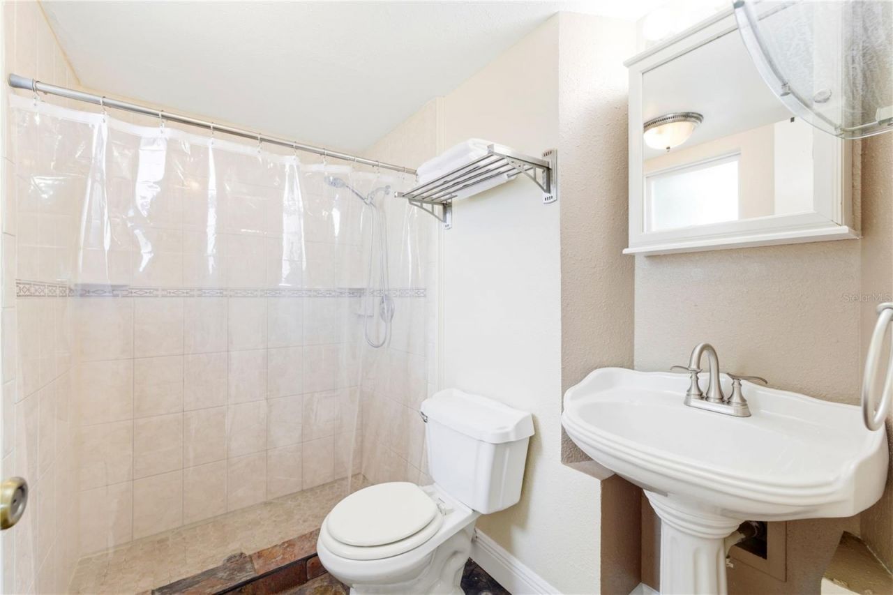 10776 124th Avenue N, Seminole, FL 33778 Photo