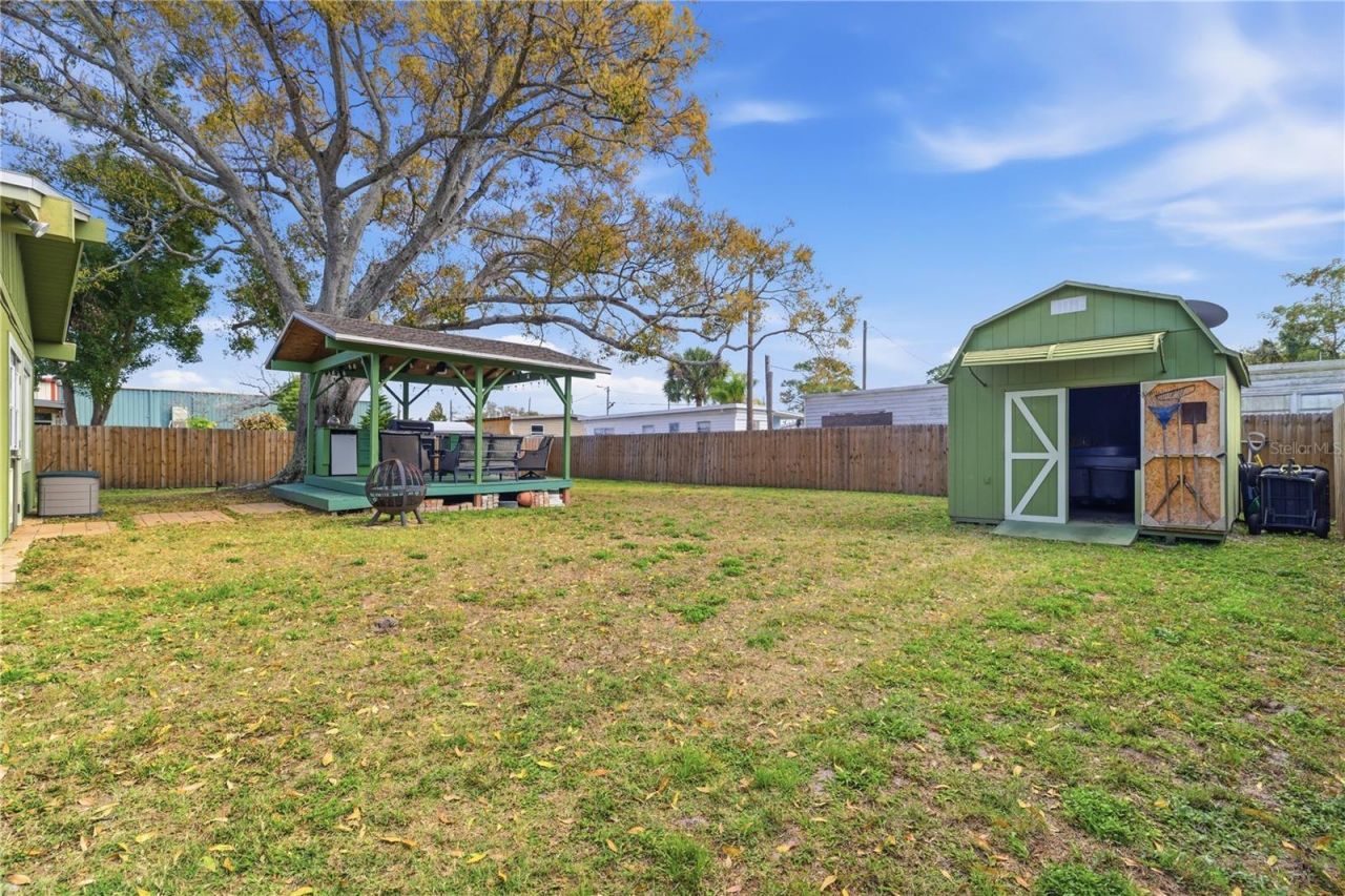 10776 124th Avenue N, Seminole, FL 33778 Photo