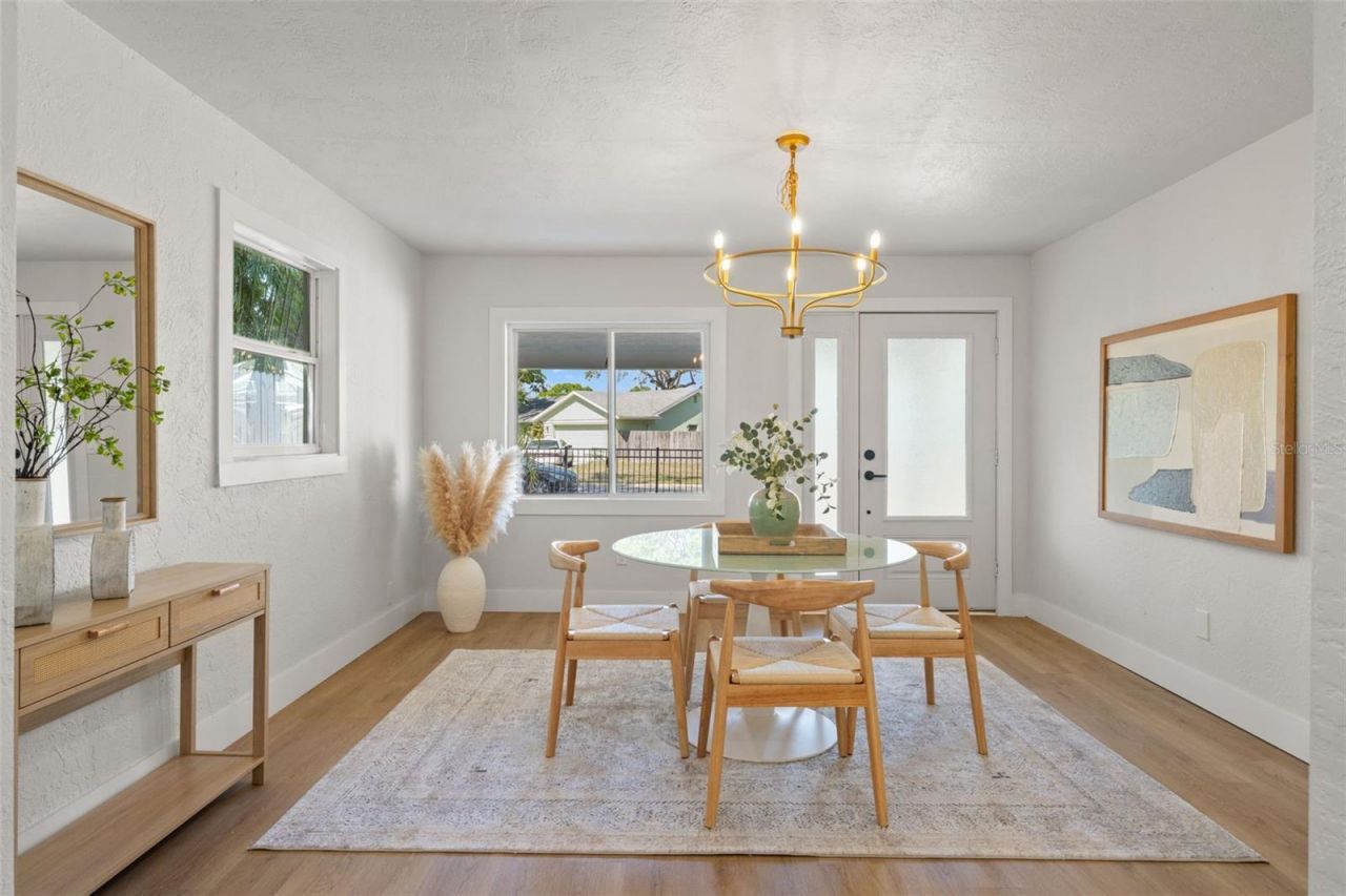 646 36th Avenue N, Saint Petersburg, FL 33704 Photo