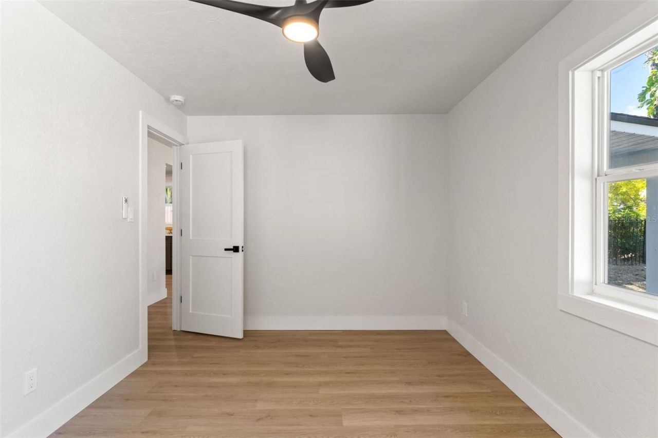 646 36th Avenue N, Saint Petersburg, FL 33704 Photo