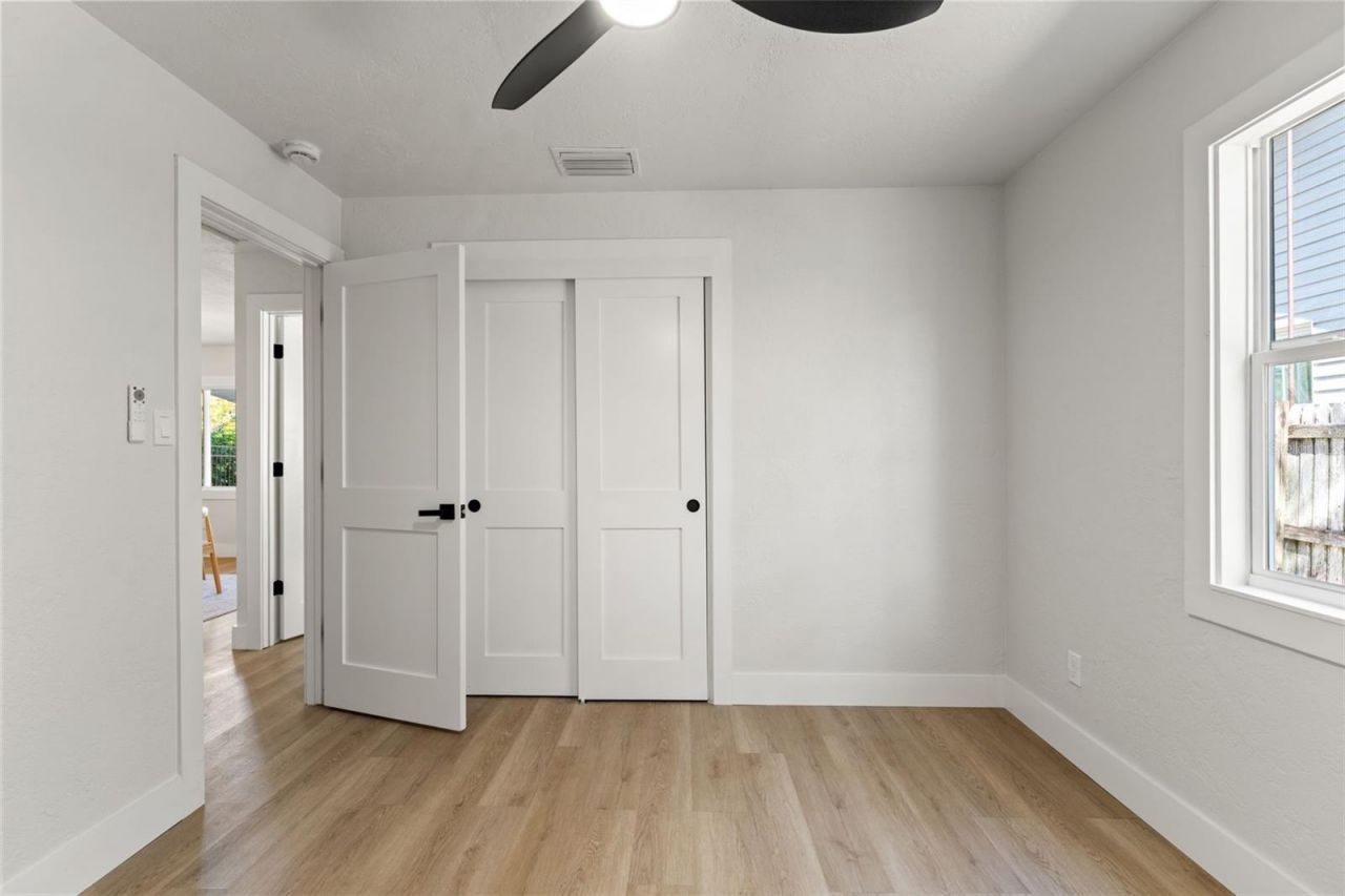 646 36th Avenue N, Saint Petersburg, FL 33704 Photo