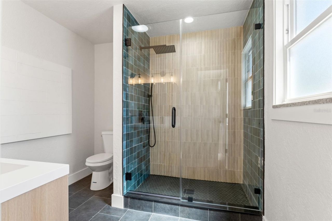 646 36th Avenue N, Saint Petersburg, FL 33704 Photo