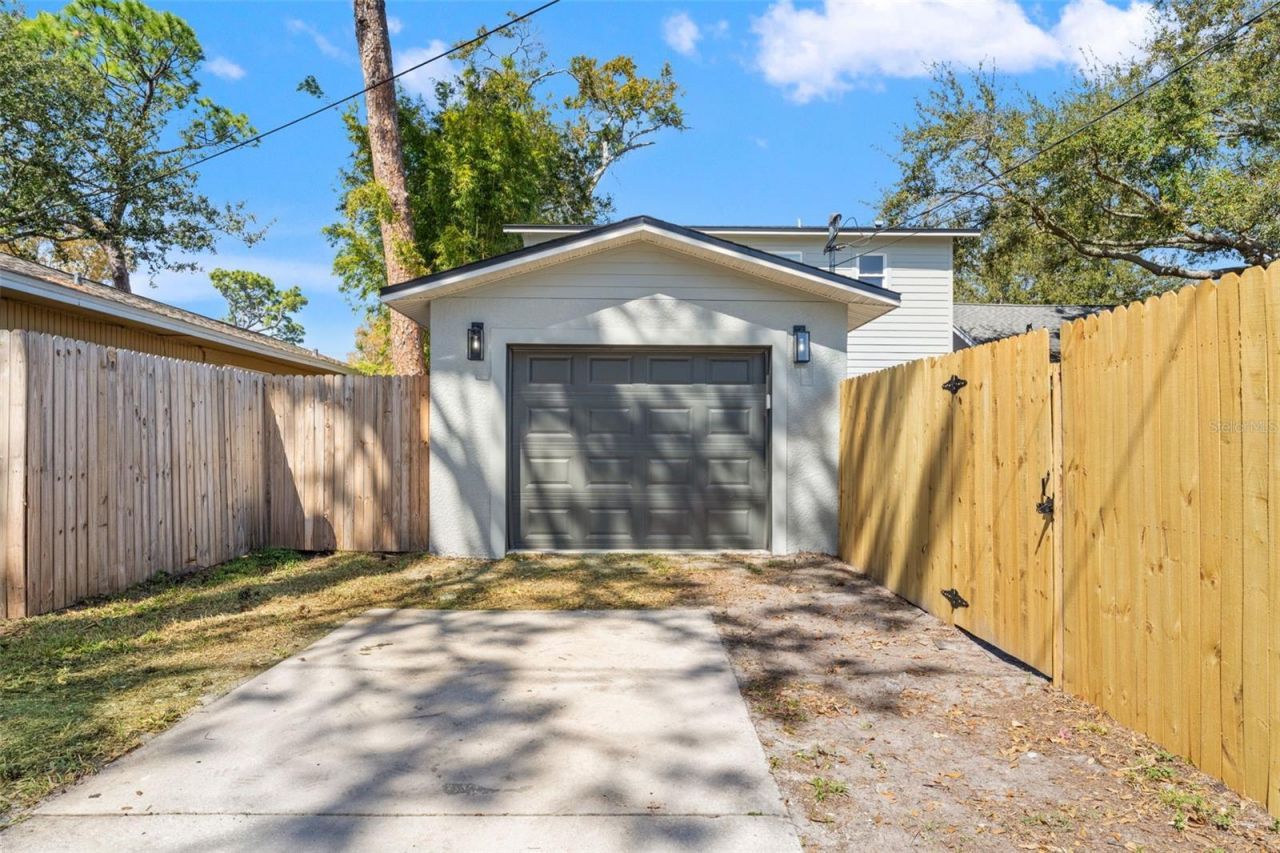 646 36th Avenue N, Saint Petersburg, FL 33704 Photo