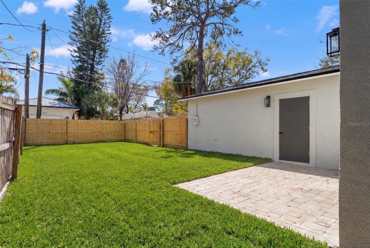 646 36th Avenue N, Saint Petersburg, FL 33704 Photo