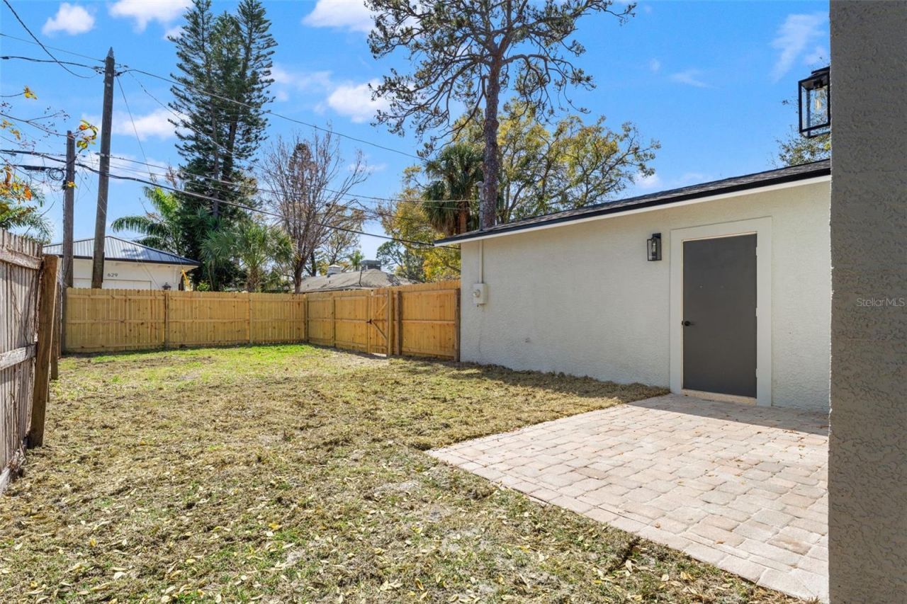 646 36th Avenue N, Saint Petersburg, FL 33704 Photo