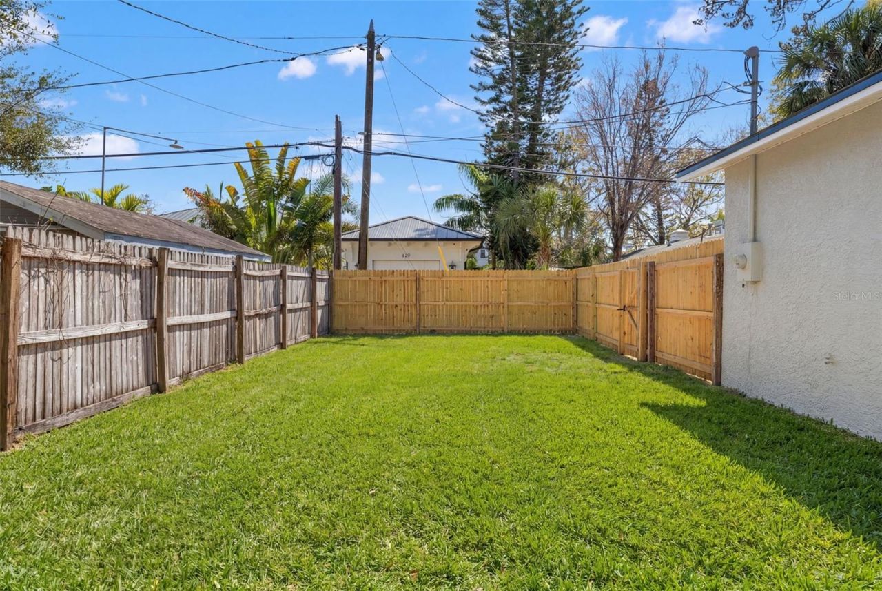 646 36th Avenue N, Saint Petersburg, FL 33704 Photo