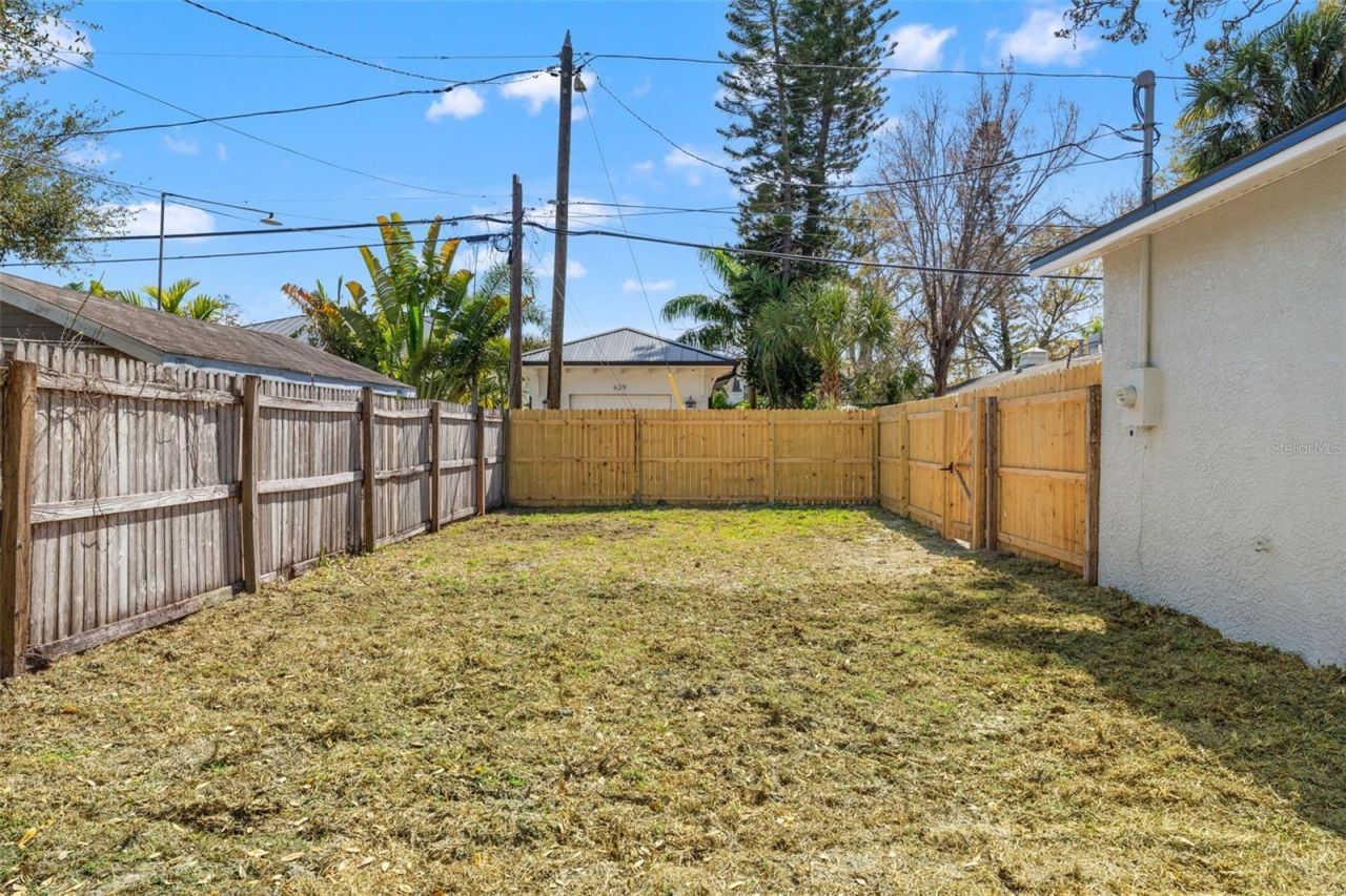 646 36th Avenue N, Saint Petersburg, FL 33704 Photo