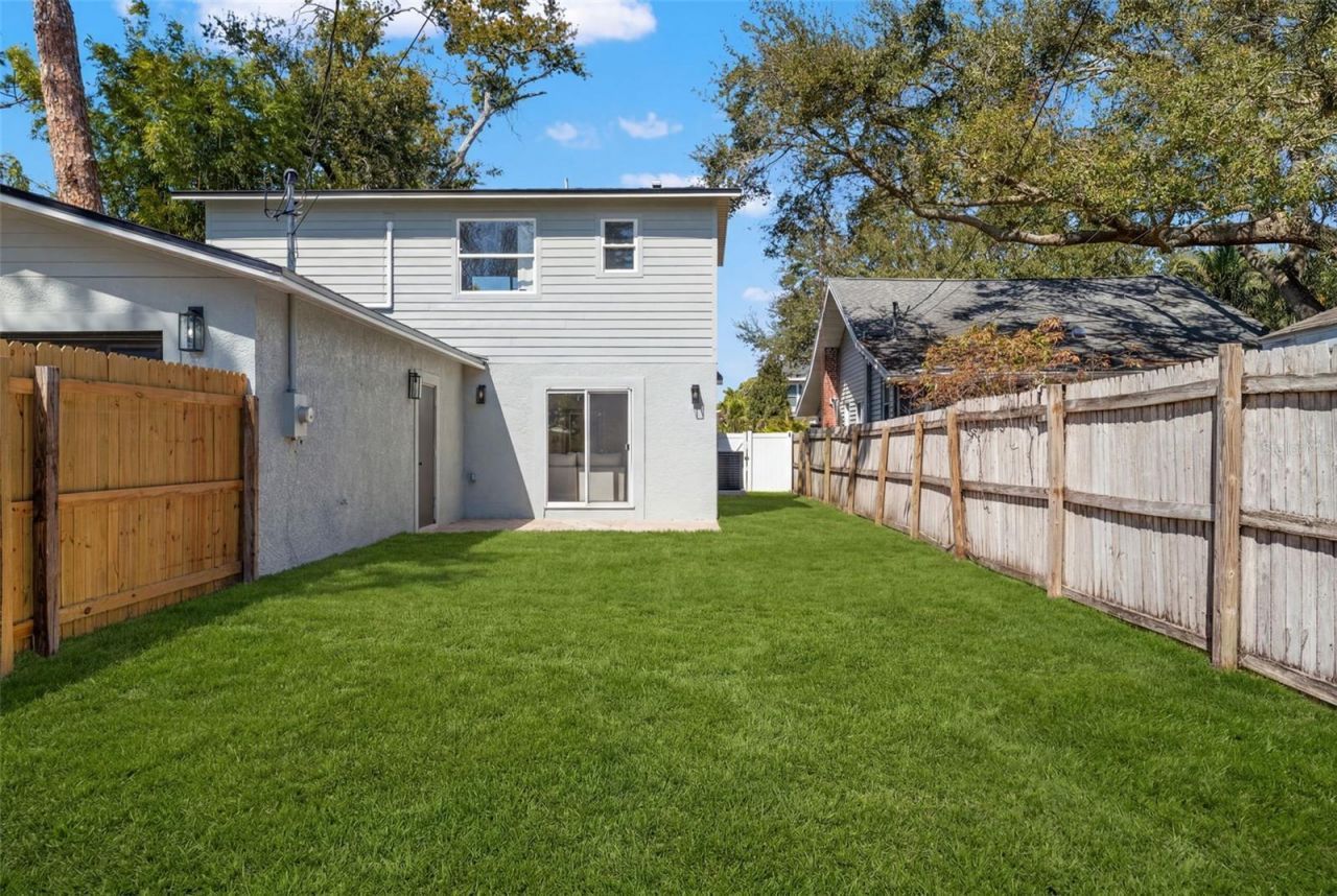 646 36th Avenue N, Saint Petersburg, FL 33704 Photo