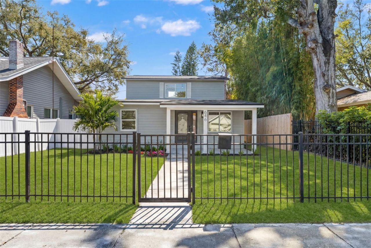 646 36th Avenue N, Saint Petersburg, FL 33704 Photo