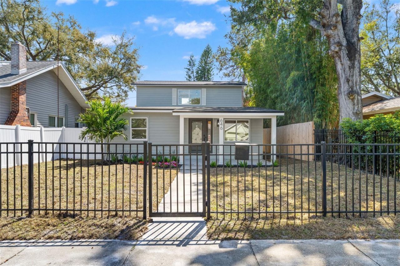646 36th Avenue N, Saint Petersburg, FL 33704 Photo