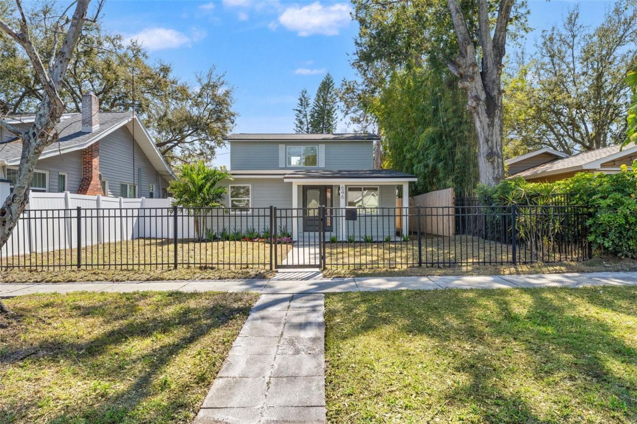 646 36th Avenue N, Saint Petersburg, FL 33704 Photo