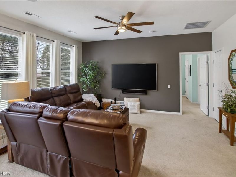 9448 Saw Mill Drive , North Ridgeville, OH 44039 Photo 12