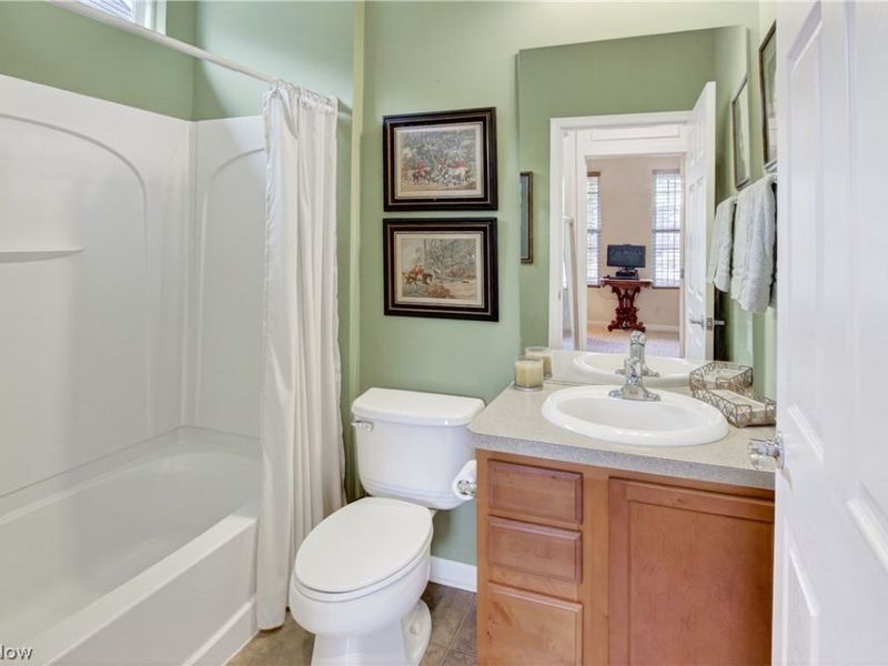 9448 Saw Mill Drive , North Ridgeville, OH 44039 Photo 14