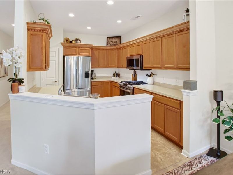 9448 Saw Mill Drive , North Ridgeville, OH 44039 Photo 7