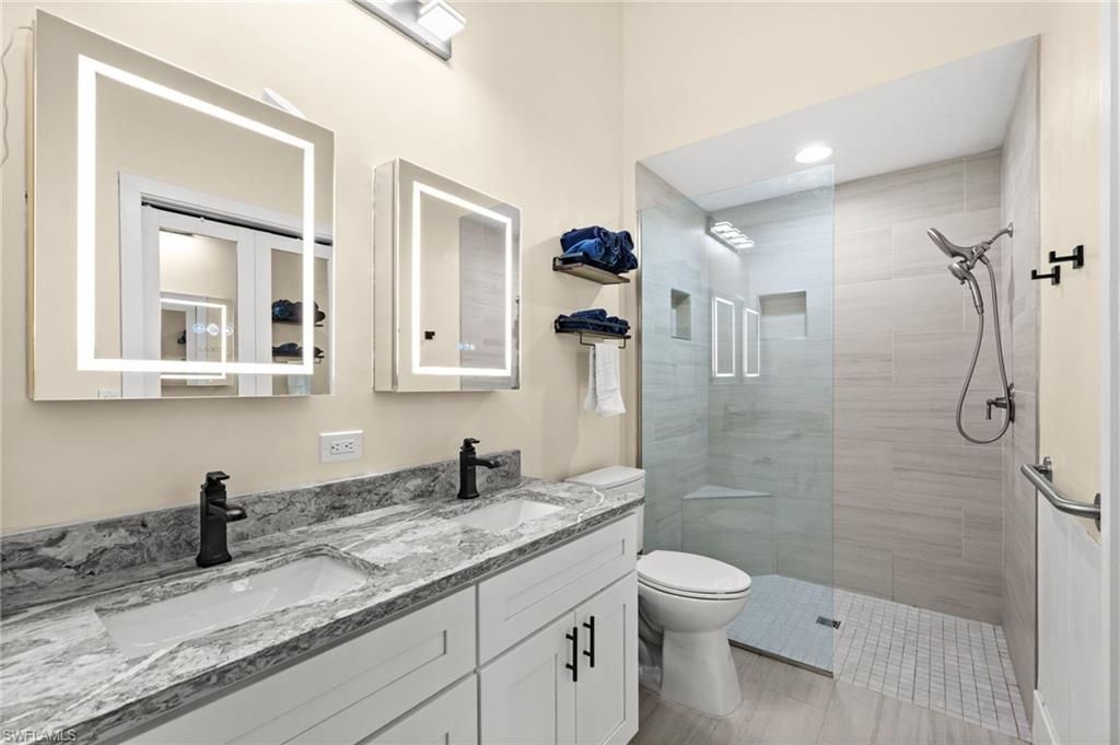 7595 Meadow Lakes Dr , Unit 502, Naples, FL 34104 Photo