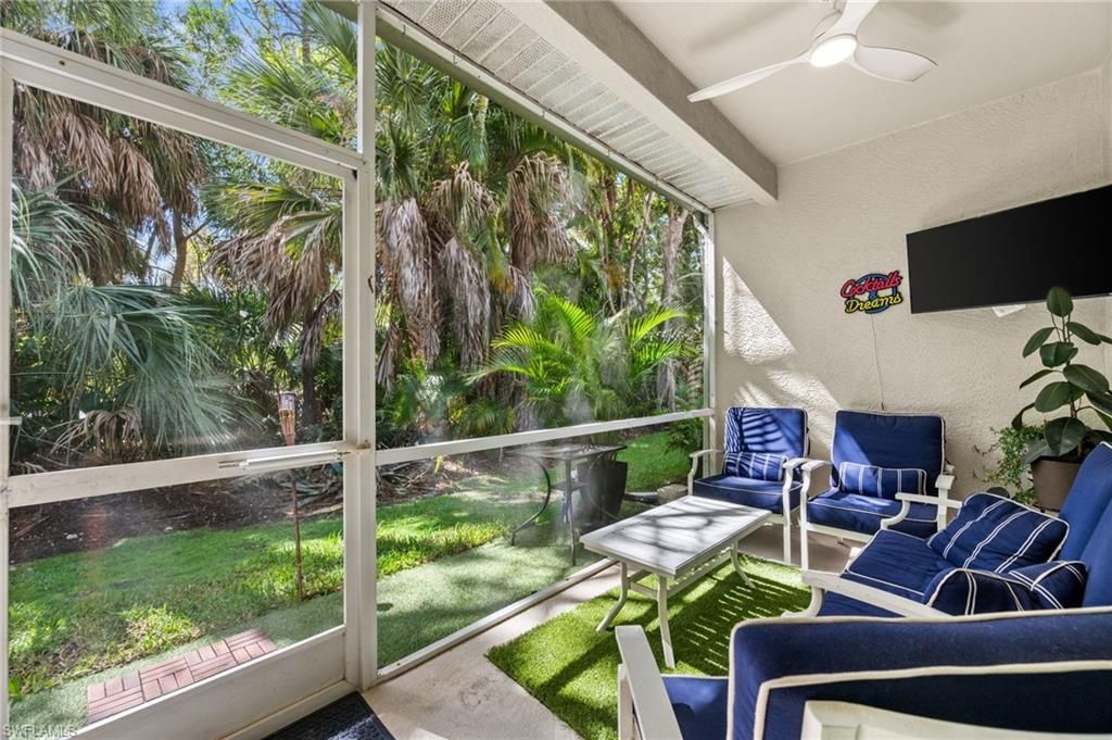 7595 Meadow Lakes Dr , Unit 502, Naples, FL 34104 Photo