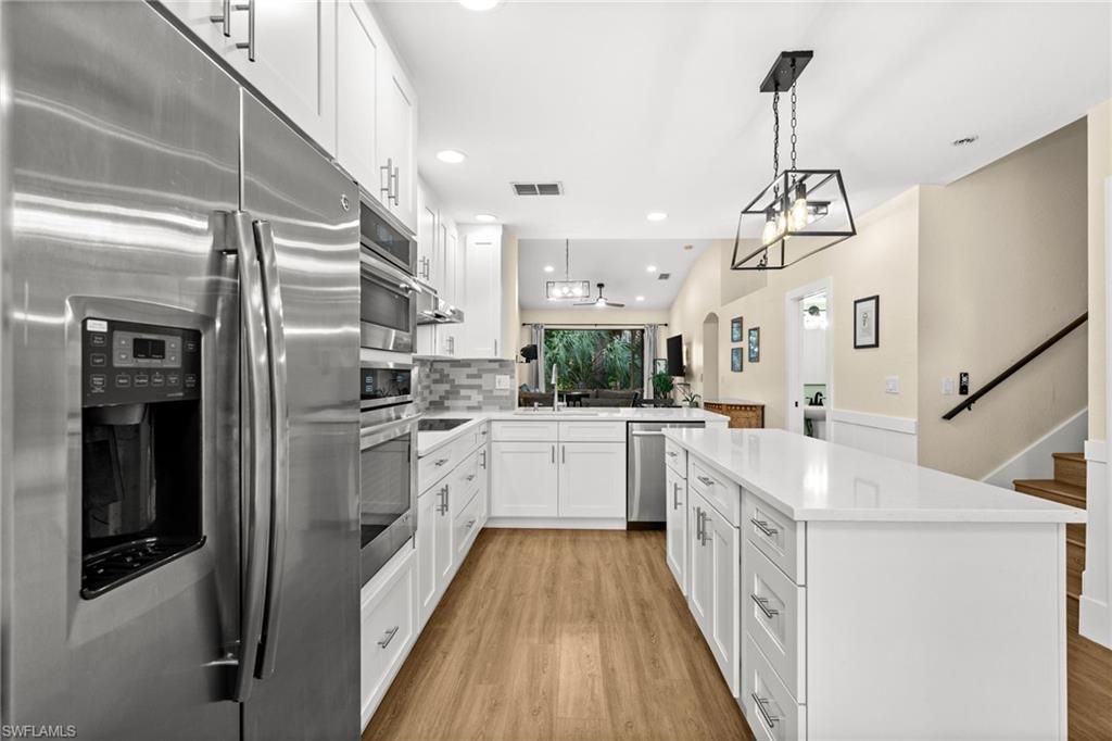 7595 Meadow Lakes Dr , Unit 502, Naples, FL 34104 Photo