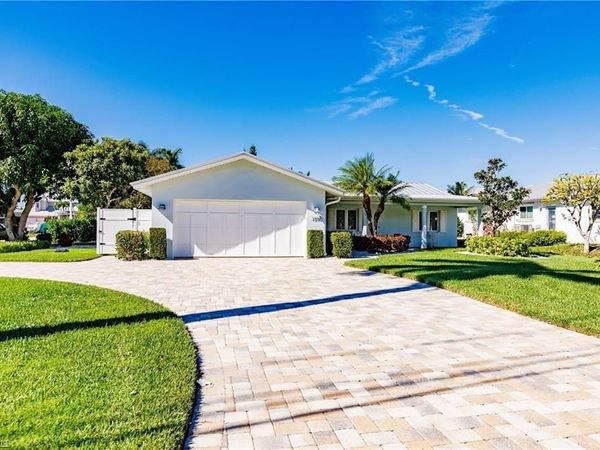 1590 Sandpiper ST , NAPLES, FL 34102