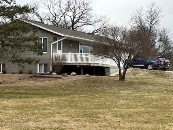 1963 118th Street, Hazleton, IA 50641