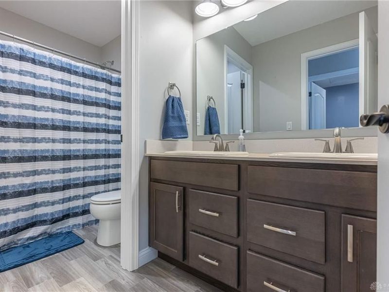 1909 Cleopatra Drive, Franklin, OH 45005 Photo 33