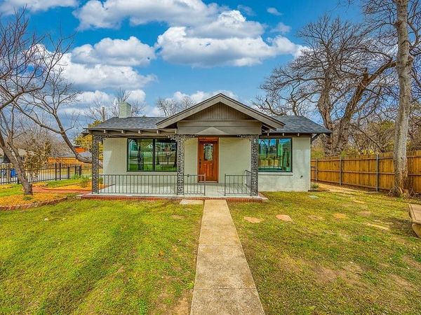 624 N Vernon Avenue , Dallas, TX 75208