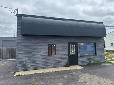 3223 S Dort Highway , Burton, MI 48529