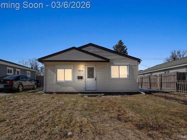977 Kettering Avenue, Pontiac, MI 48340