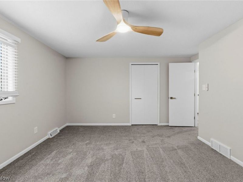 5577 Kilbourne Drive, Lyndhurst, OH 44124 Photo 32