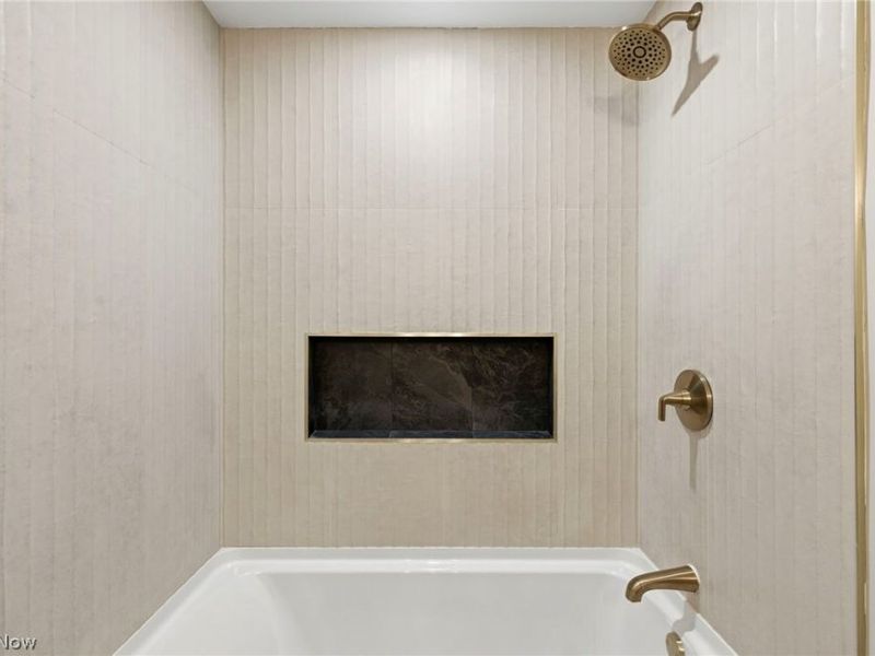 5577 Kilbourne Drive, Lyndhurst, OH 44124 Photo 36