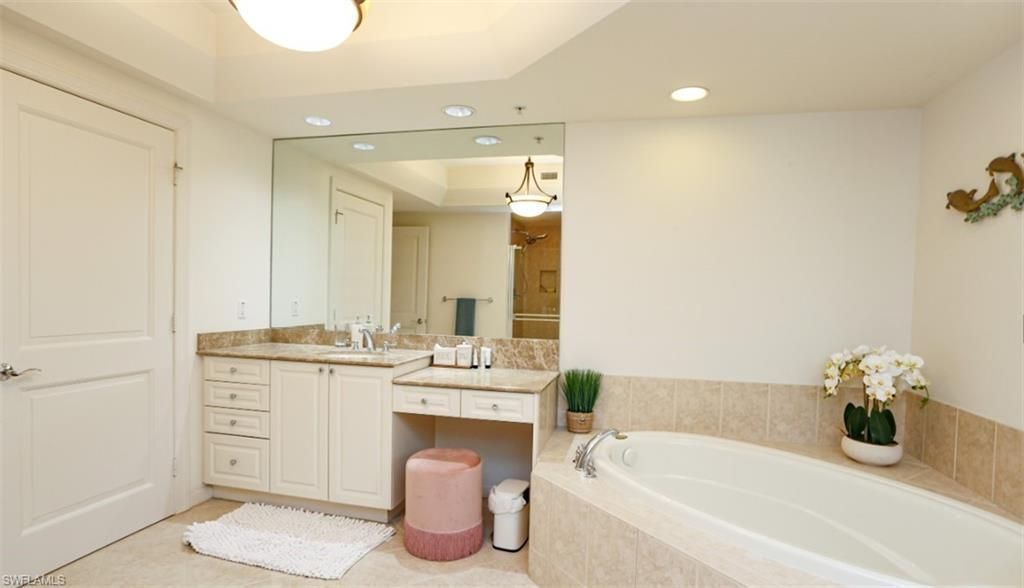 1060 Borghese Ln, Unit 603, Naples, FL 34114 Photo